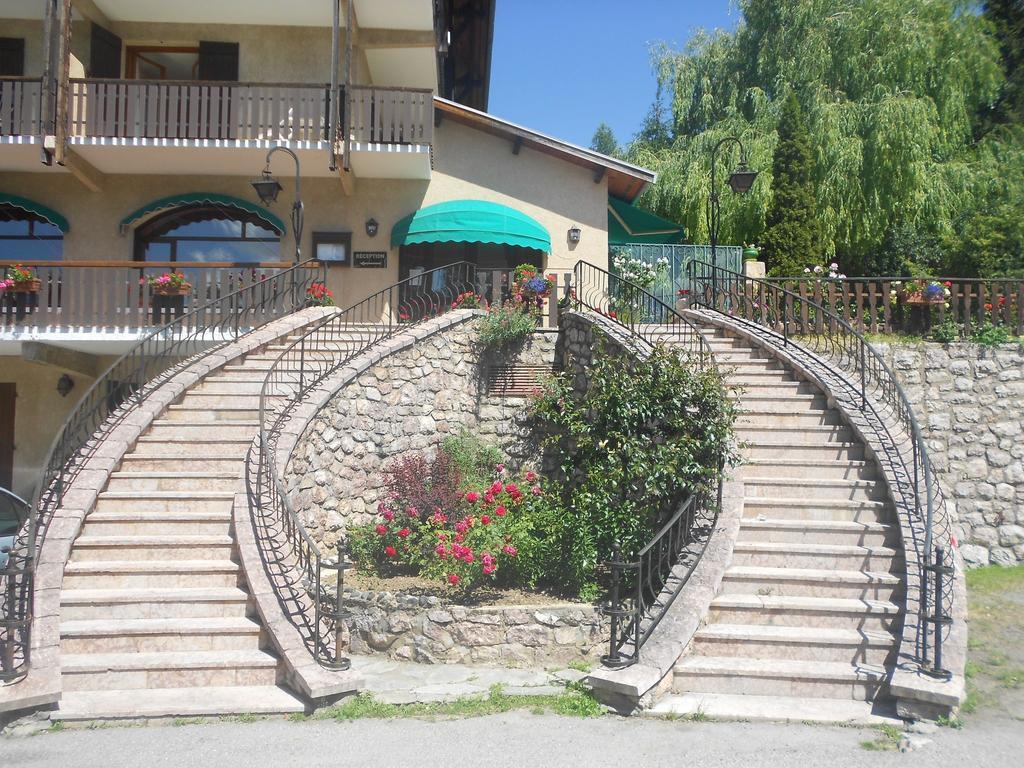 Hotel Les Barnieres Guillestre Zewnętrze zdjęcie